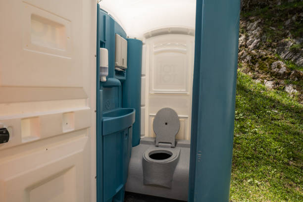 Best Portable restroom trailer rental  in Wabasso Beach, FL